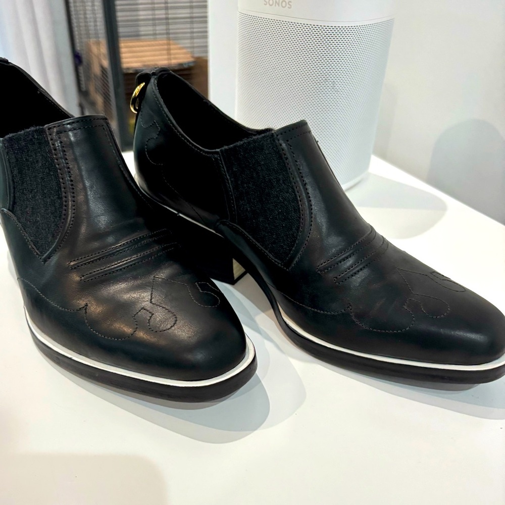 Black Leather women’s bootie